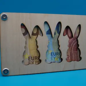 Alternative view of Geldgeschenkhalter "Drei Häschen"